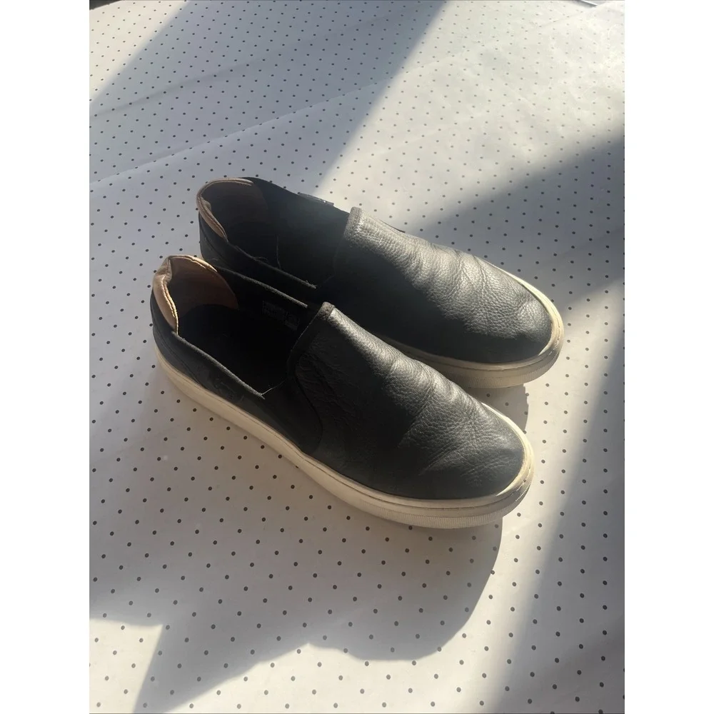 UGG Black Leather Slip On Sneakers Men 9 Casual Comfort Shoes